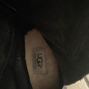 Ugg Women’s Black Leather Ankle Studded Boots In excellent condition size 8.5